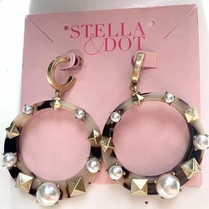 Stella & Dot Game Changer Statement earrings